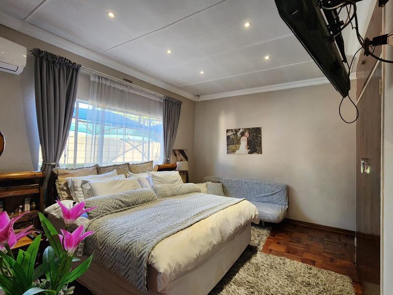 5 Bedroom Property for Sale in Capital Park Gauteng