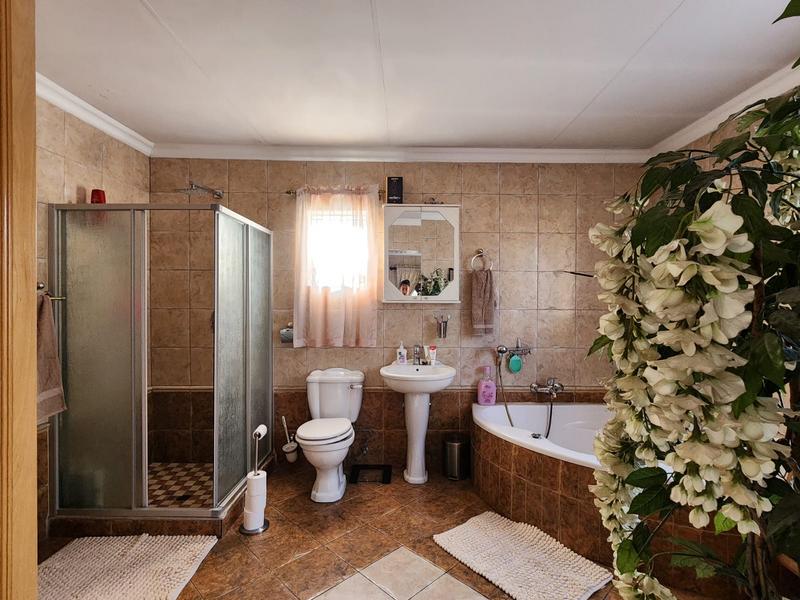 5 Bedroom Property for Sale in Capital Park Gauteng