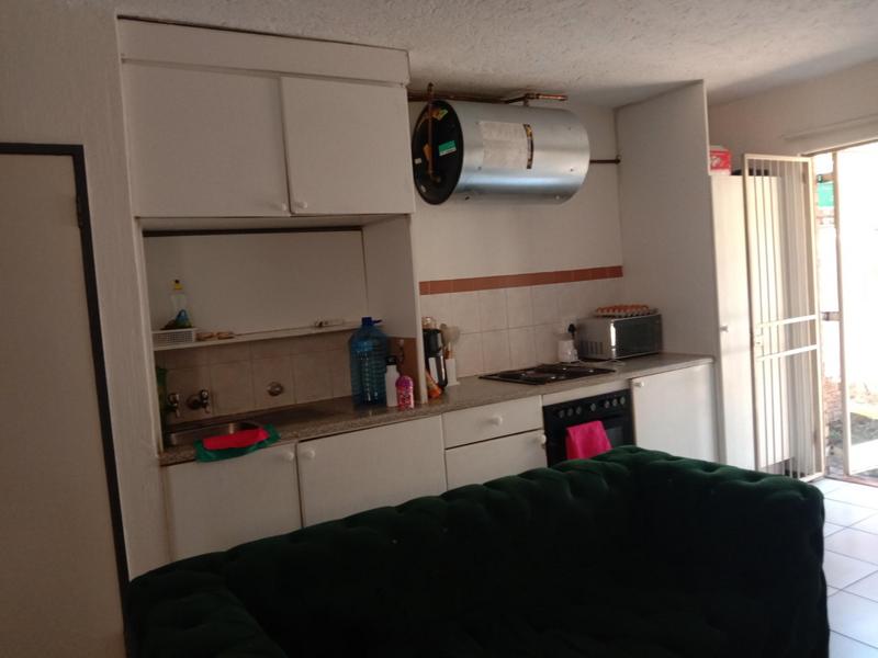 2 Bedroom Property for Sale in Gezina Gauteng