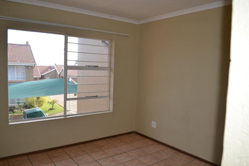 2 Bedroom Property for Sale in Kenmare Gauteng