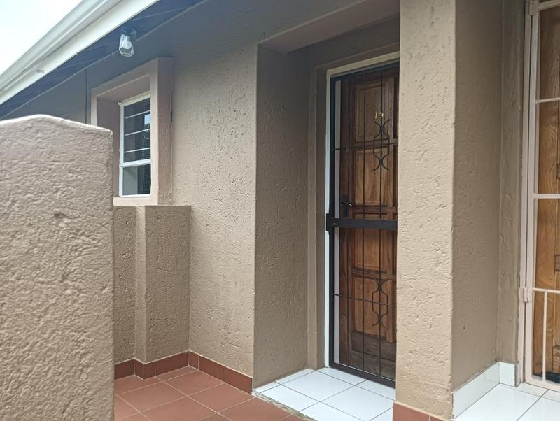 2 Bedroom Property for Sale in Kenmare Gauteng