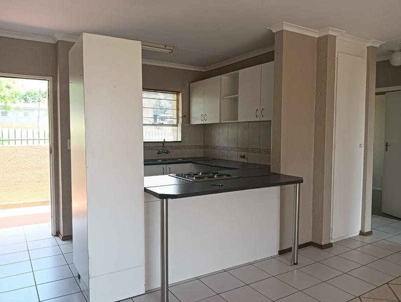 2 Bedroom Property for Sale in Kenmare Gauteng