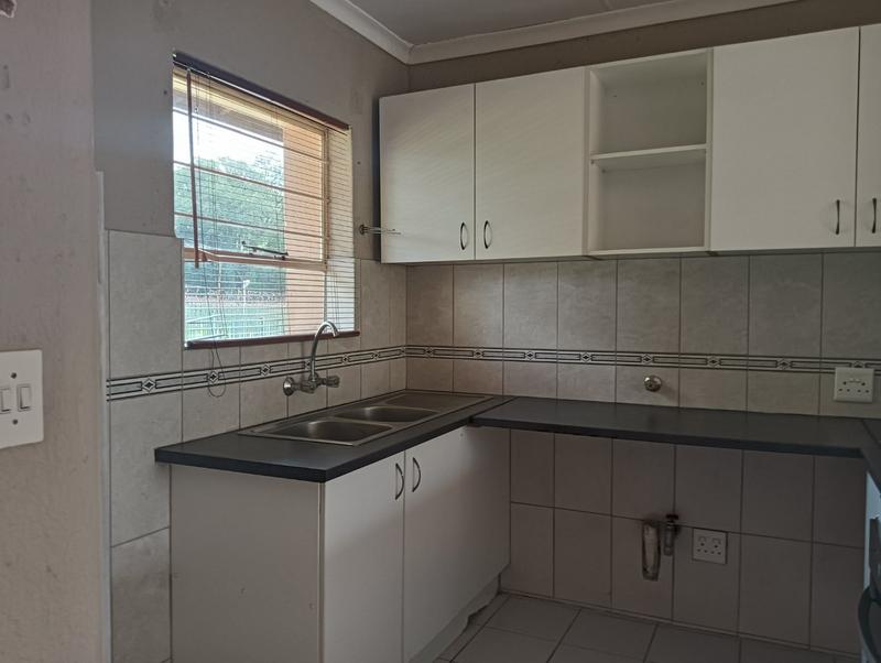 2 Bedroom Property for Sale in Kenmare Gauteng
