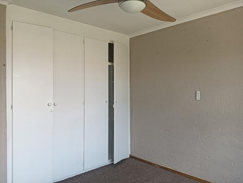 2 Bedroom Property for Sale in Kenmare Gauteng