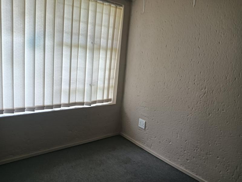 2 Bedroom Property for Sale in Kenmare Gauteng