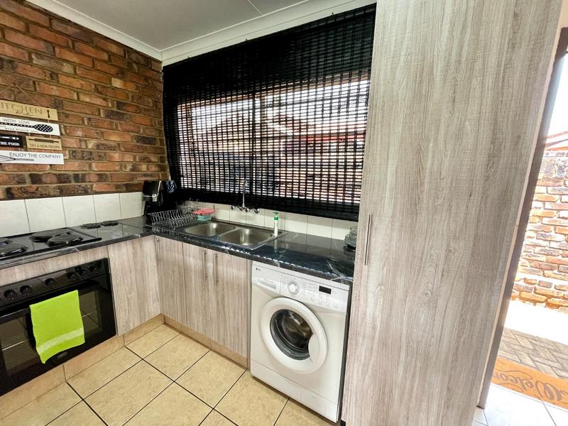 3 Bedroom Property for Sale in Rangeview Gauteng