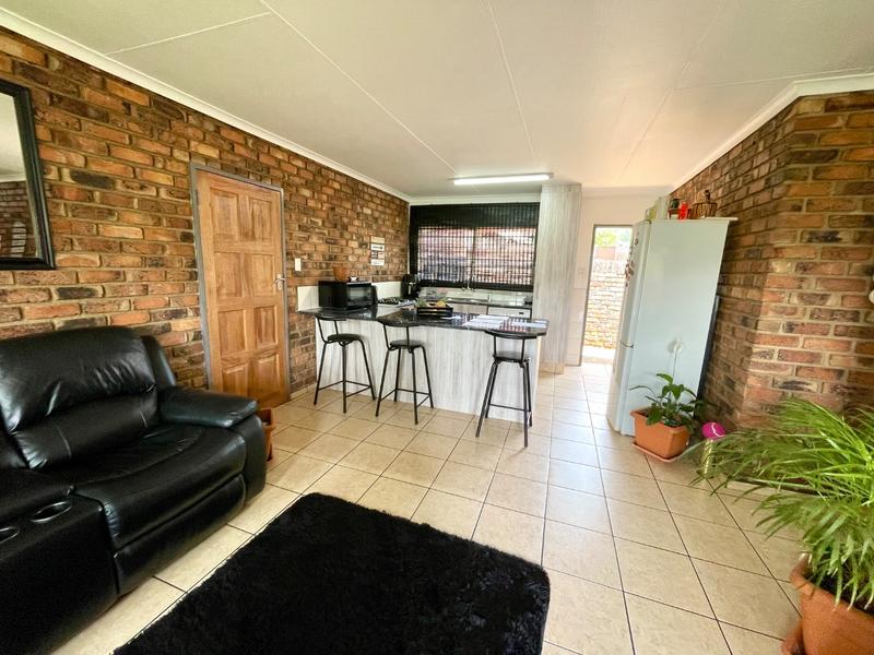 3 Bedroom Property for Sale in Rangeview Gauteng