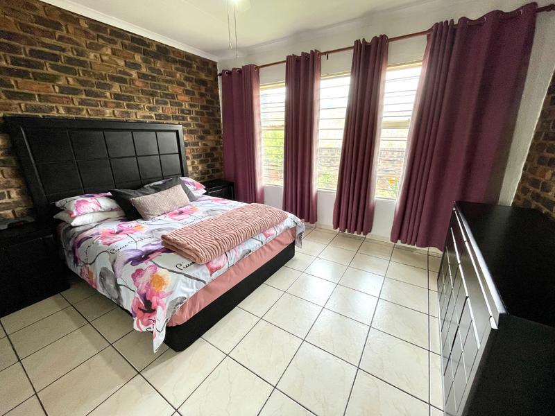 3 Bedroom Property for Sale in Rangeview Gauteng