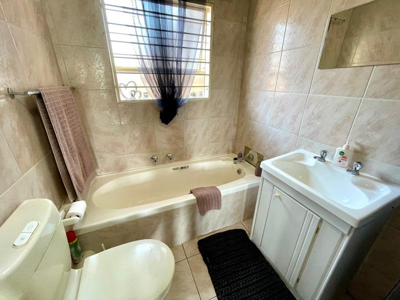 3 Bedroom Property for Sale in Rangeview Gauteng