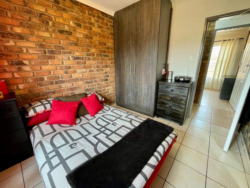 3 Bedroom Property for Sale in Rangeview Gauteng