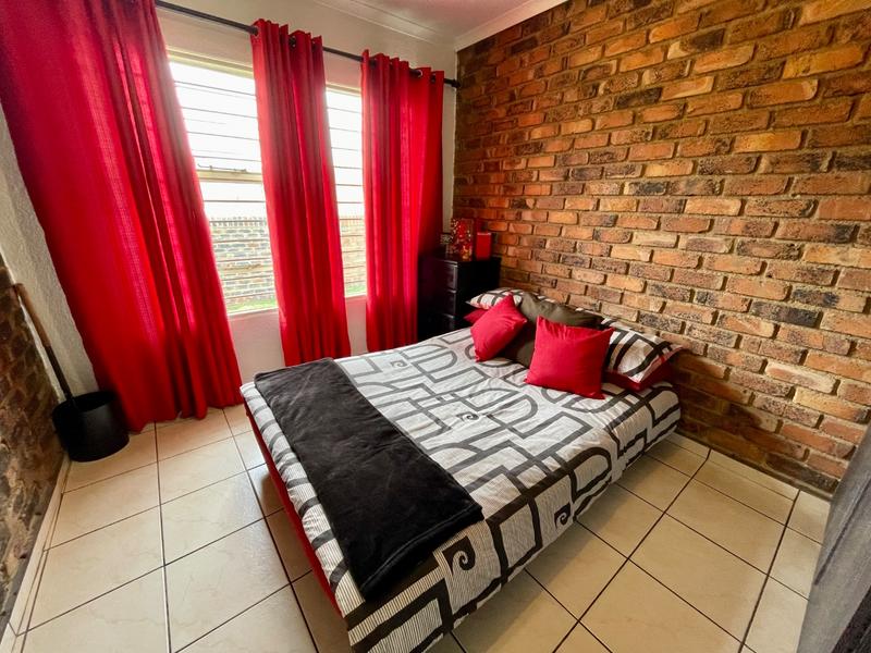 3 Bedroom Property for Sale in Rangeview Gauteng