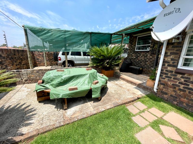 3 Bedroom Property for Sale in Rangeview Gauteng