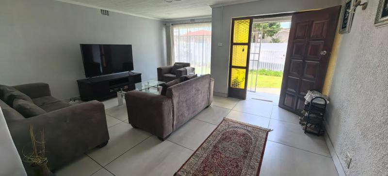 4 Bedroom Property for Sale in Sophiatown Gauteng