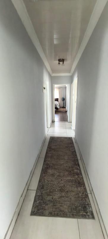 4 Bedroom Property for Sale in Sophiatown Gauteng