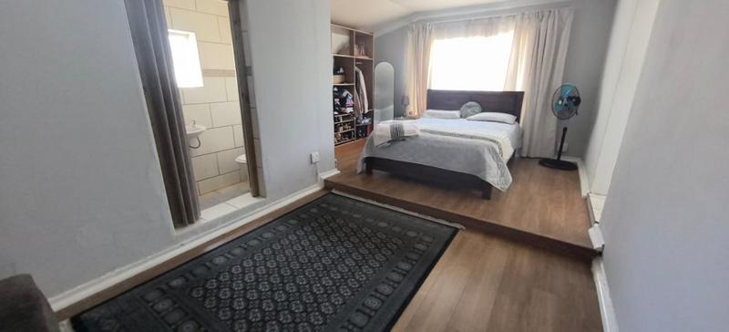 4 Bedroom Property for Sale in Sophiatown Gauteng