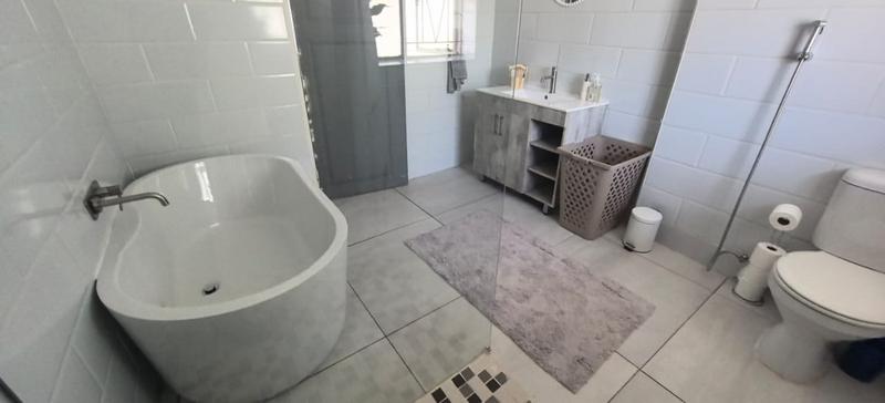 4 Bedroom Property for Sale in Sophiatown Gauteng
