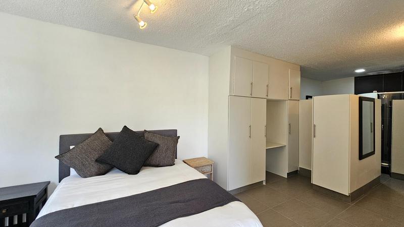 2 Bedroom Property for Sale in Sandton Central Gauteng