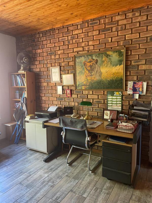 4 Bedroom Property for Sale in Zwartkop Gauteng