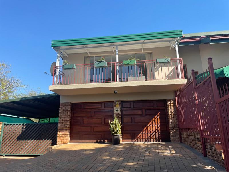 4 Bedroom Property for Sale in Zwartkop Gauteng