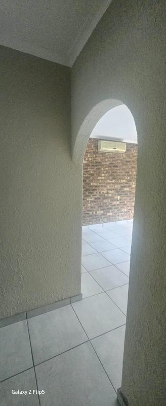 To Let 3 Bedroom Property for Rent in Greenhills Gauteng