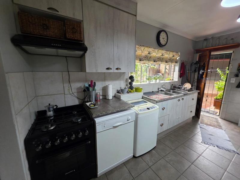 3 Bedroom Property for Sale in Helikonpark Gauteng