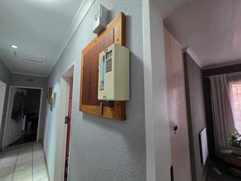 3 Bedroom Property for Sale in Helikonpark Gauteng