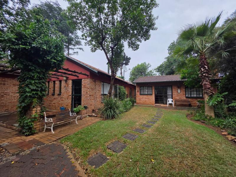 3 Bedroom Property for Sale in Helikonpark Gauteng