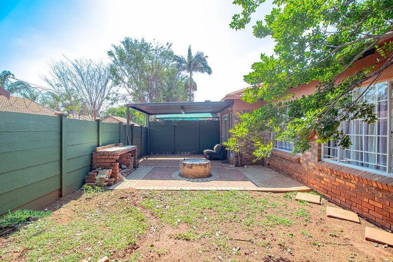 2 Bedroom Property for Sale in Doornpoort Gauteng