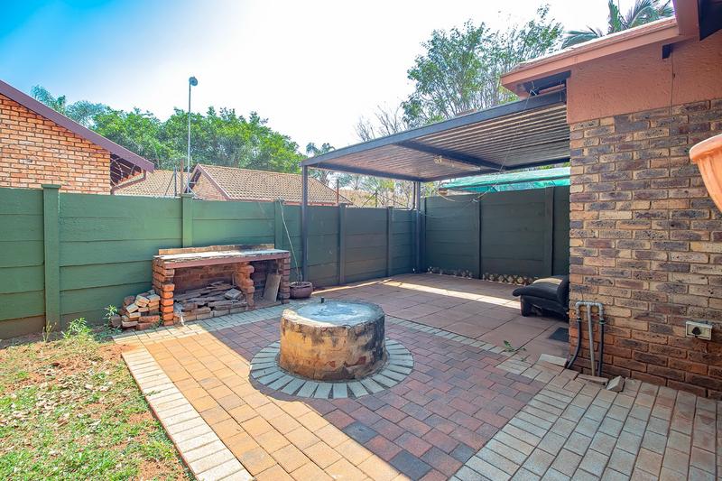 2 Bedroom Property for Sale in Doornpoort Gauteng
