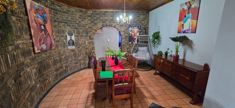 4 Bedroom Property for Sale in Dorandia Gauteng