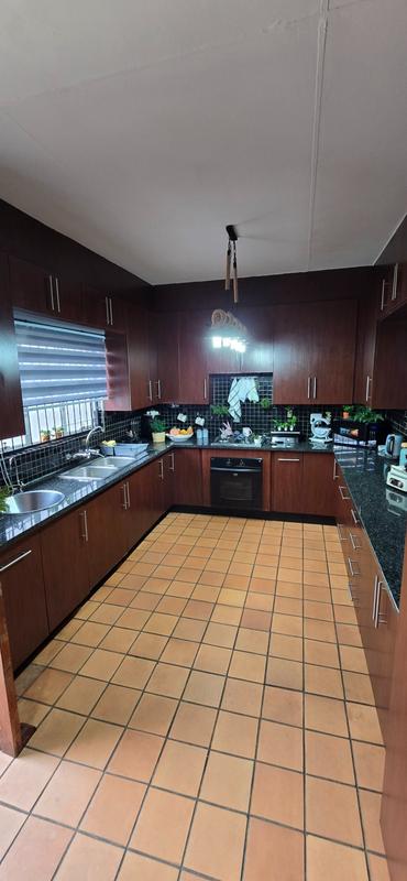 4 Bedroom Property for Sale in Dorandia Gauteng