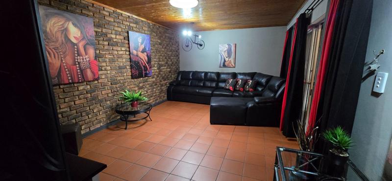 4 Bedroom Property for Sale in Dorandia Gauteng