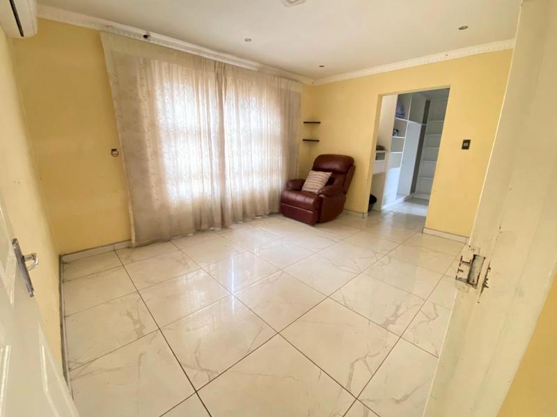 3 Bedroom Property for Sale in Protea Glen Gauteng