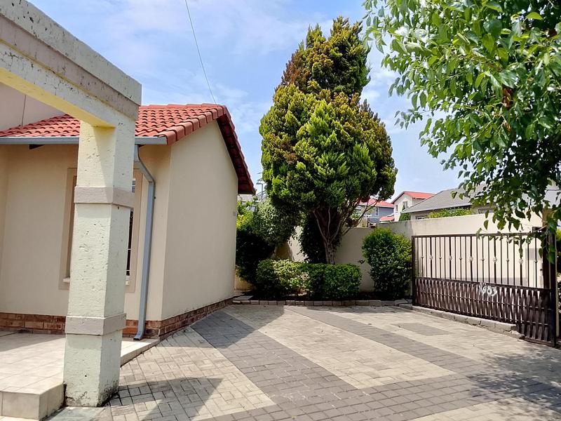 To Let 3 Bedroom Property for Rent in Kya Sands Gauteng