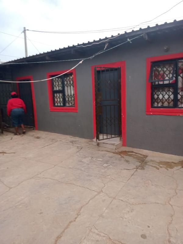10 Bedroom Property for Sale in Naturena Gauteng