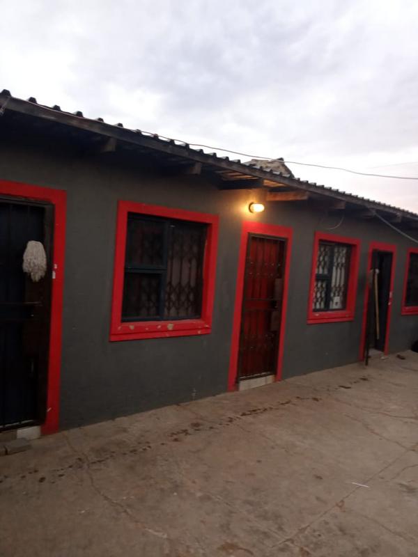 10 Bedroom Property for Sale in Naturena Gauteng