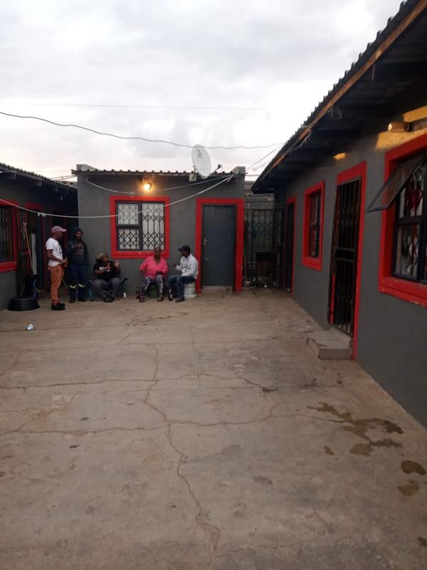 10 Bedroom Property for Sale in Naturena Gauteng