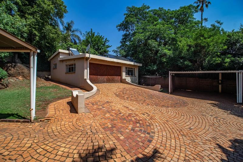 4 Bedroom Property for Sale in Bedfordview Gauteng