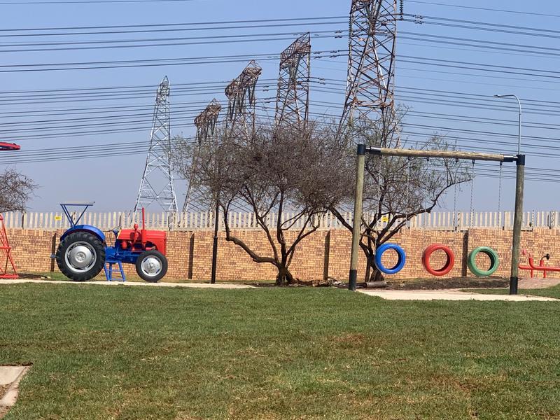 6 Bedroom Property for Sale in Midstream Heights Gauteng