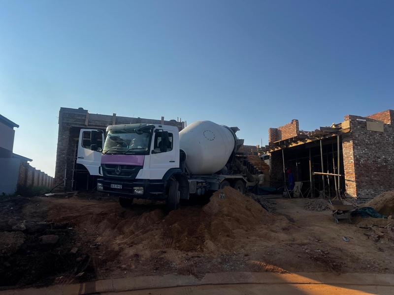 5 Bedroom Property for Sale in Midstream Heights Gauteng
