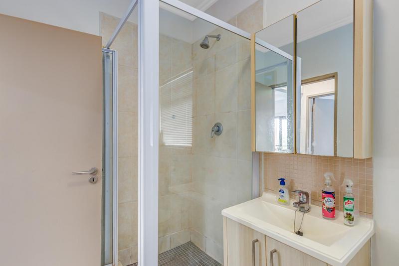 1 Bedroom Property for Sale in Lonehill Gauteng