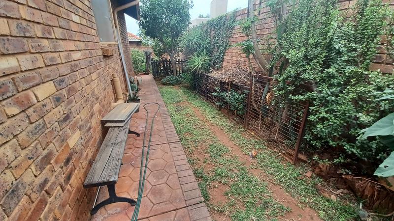 3 Bedroom Property for Sale in Magalieskruin Gauteng