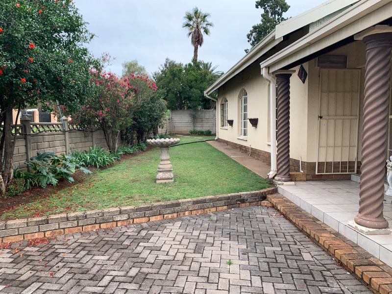 4 Bedroom Property for Sale in Flora Gardens Gauteng
