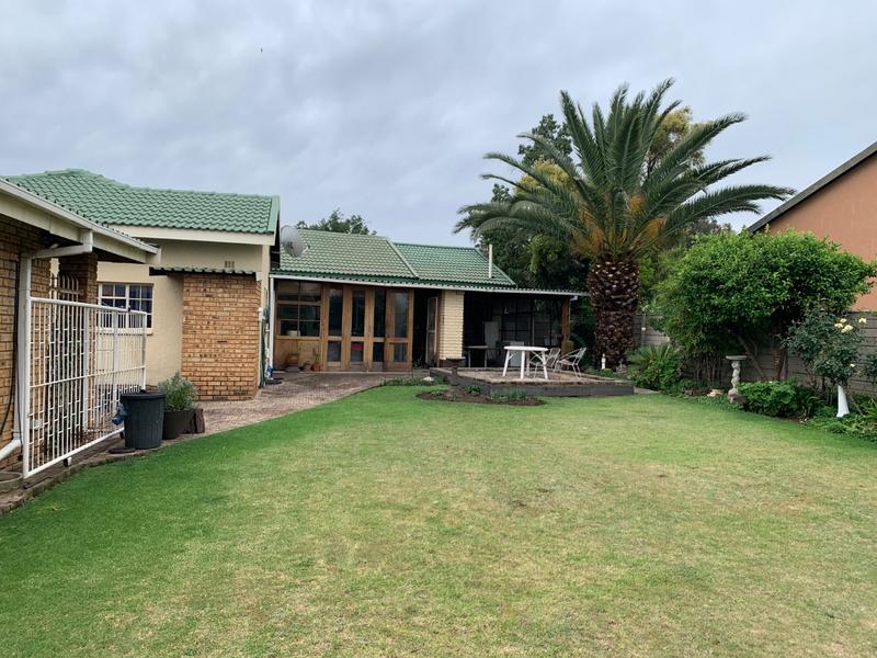 4 Bedroom Property for Sale in Flora Gardens Gauteng