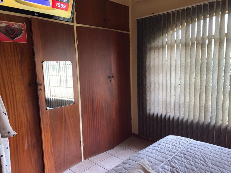 4 Bedroom Property for Sale in Flora Gardens Gauteng