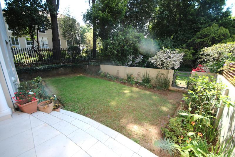 2 Bedroom Property for Sale in Dunkeld West Gauteng