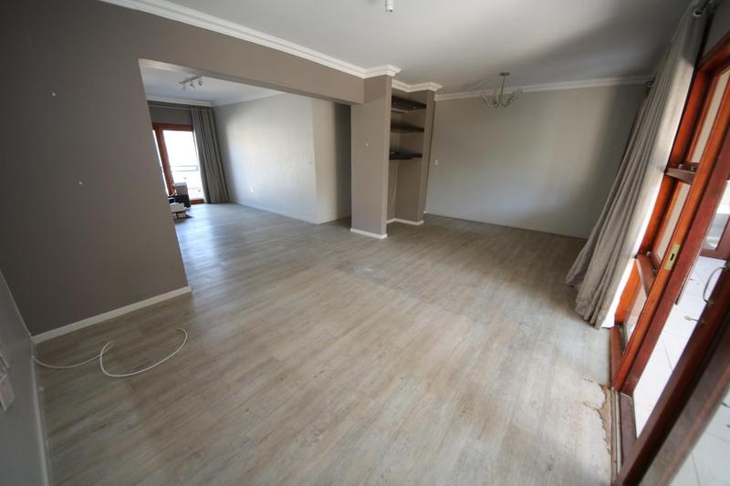 2 Bedroom Property for Sale in Dunkeld West Gauteng