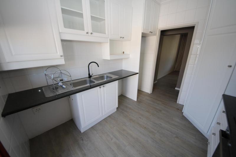 2 Bedroom Property for Sale in Dunkeld West Gauteng