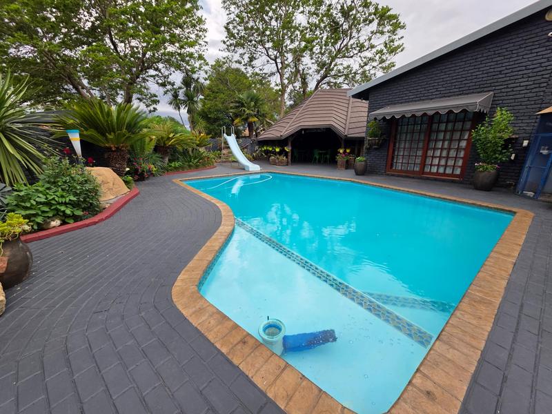 3 Bedroom Property for Sale in Golf Park Gauteng