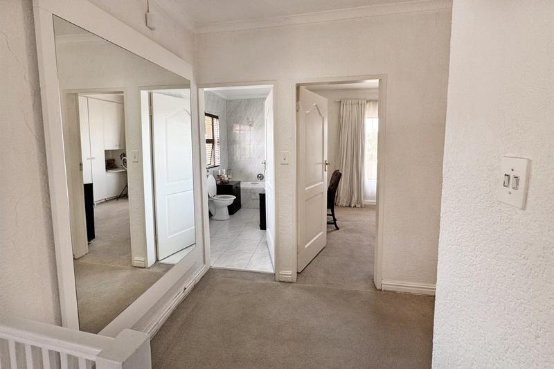 To Let 3 Bedroom Property for Rent in Sydenham Gauteng